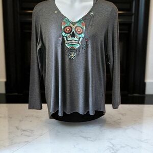 Torrid Plus size gray super soft long sleeve open Vneck  hooded floral skull Top